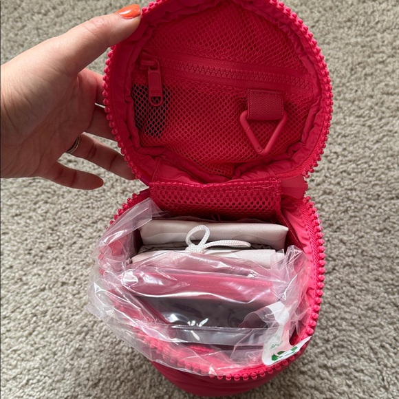 Brand New Dagne Dover Large Mila Resistant Toiletry Tote - Picture 3 of 5